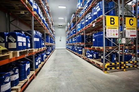 Tăng cường an toàn với nhà xưởng, kho chứa hóa chất nguy hiểm theo quy chuẩn mới